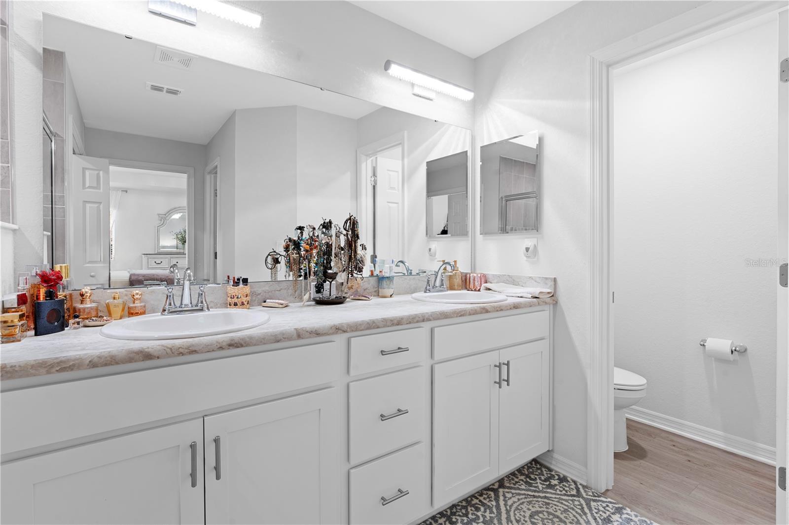 BRIDGEPORT LAKE PH TWO - Residential