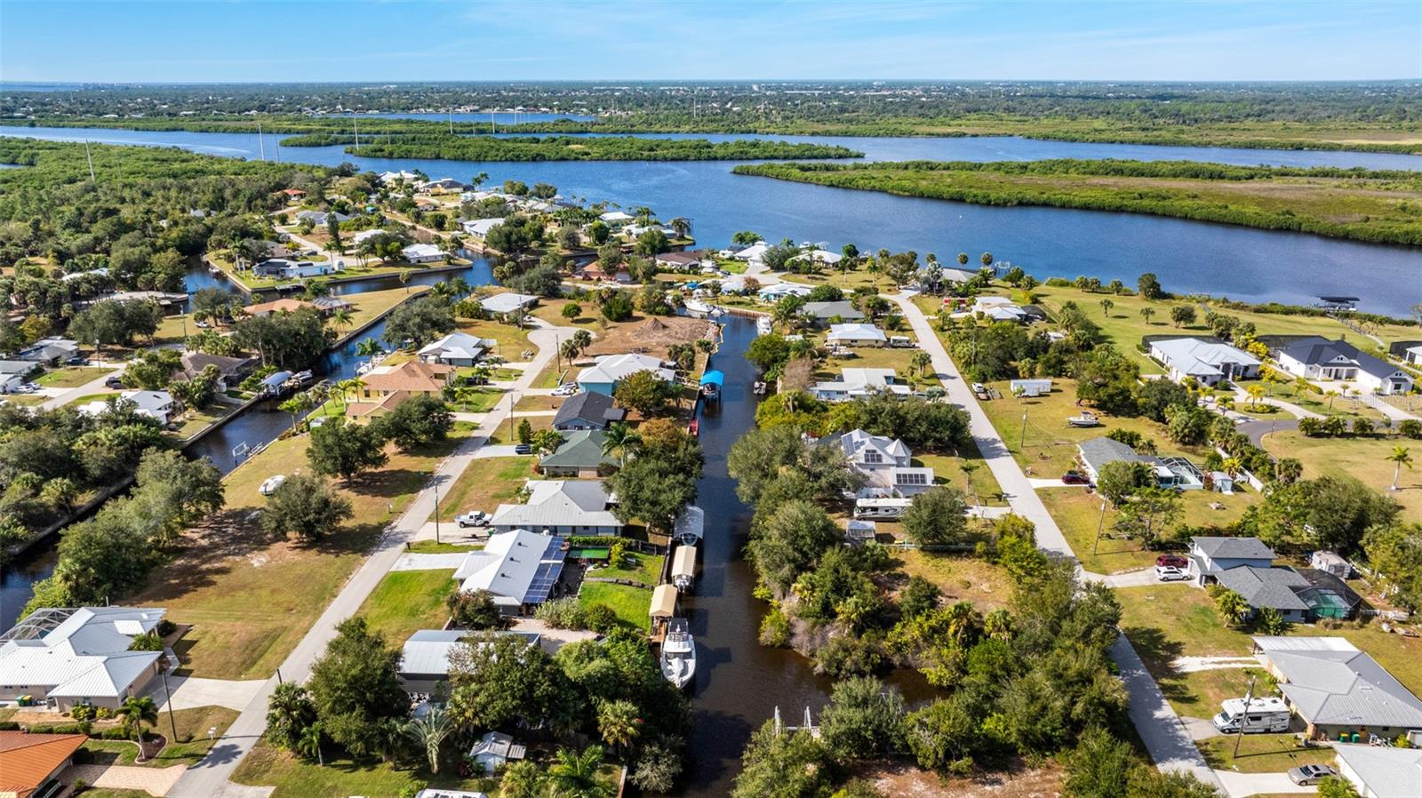 PALM SHORES - Residential