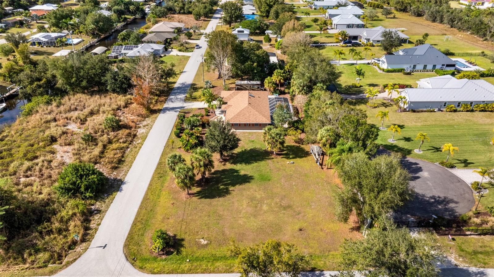 PALM SHORES - Residential