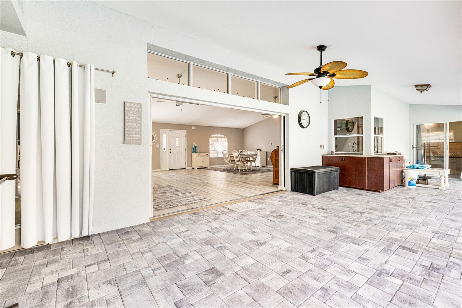 PALM SHORES - Residential