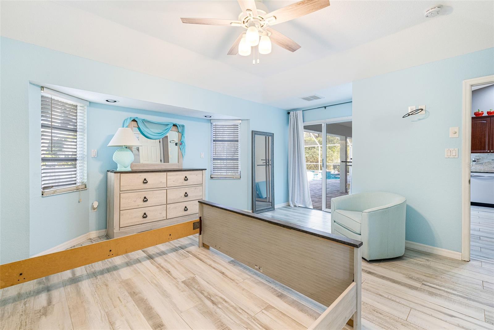 PALM SHORES - Residential