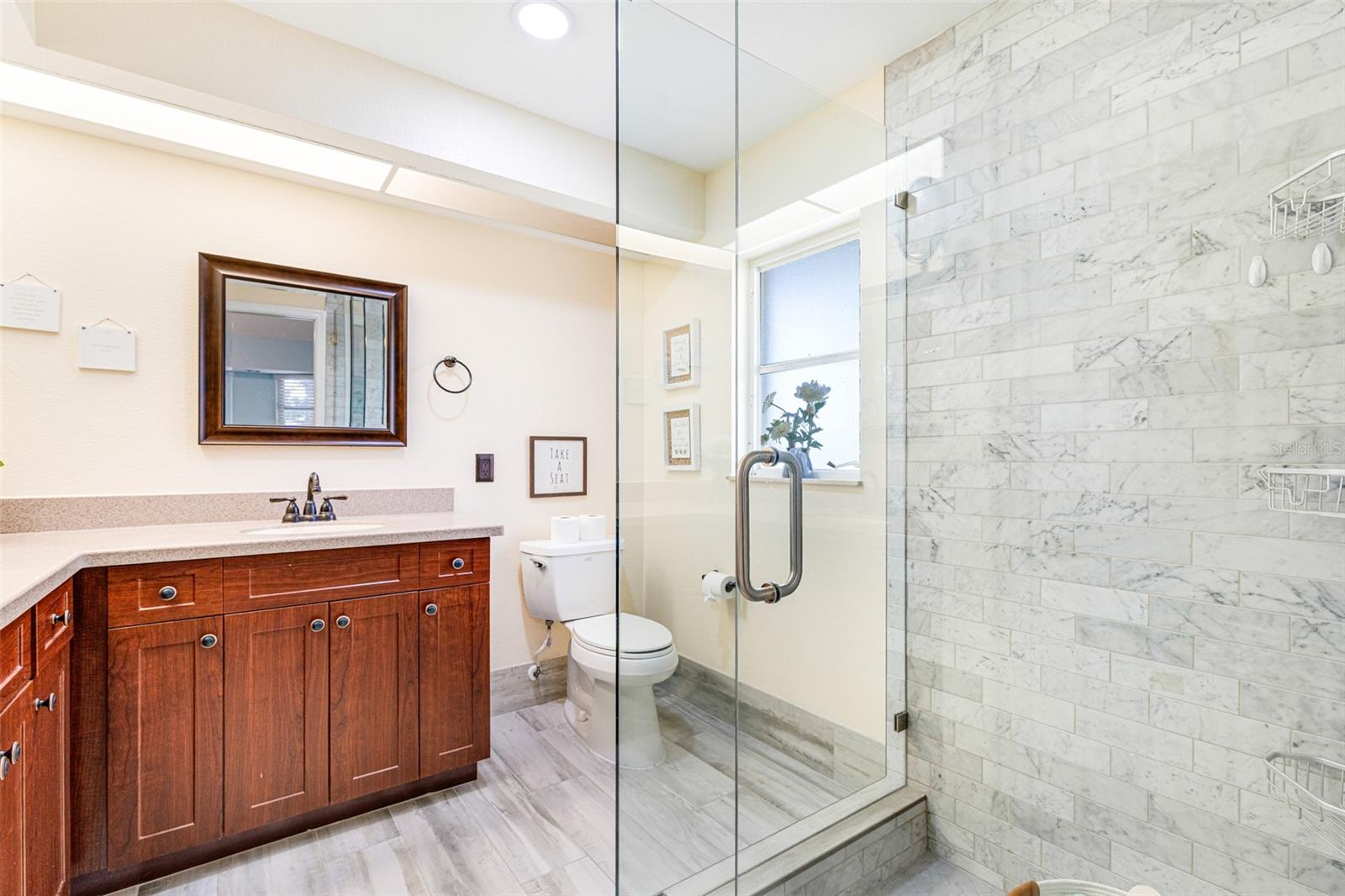 PALM SHORES - Residential