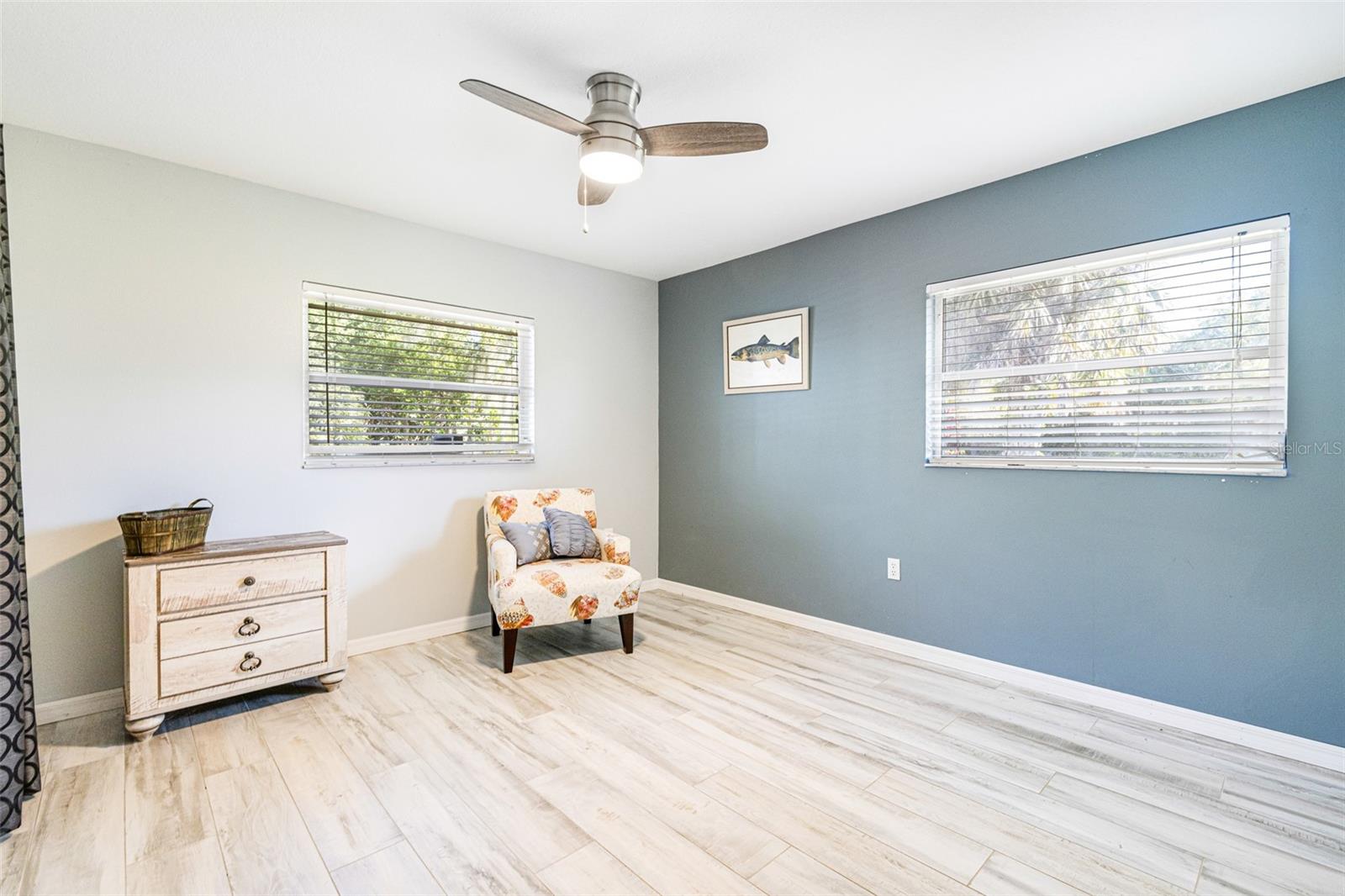 PALM SHORES - Residential