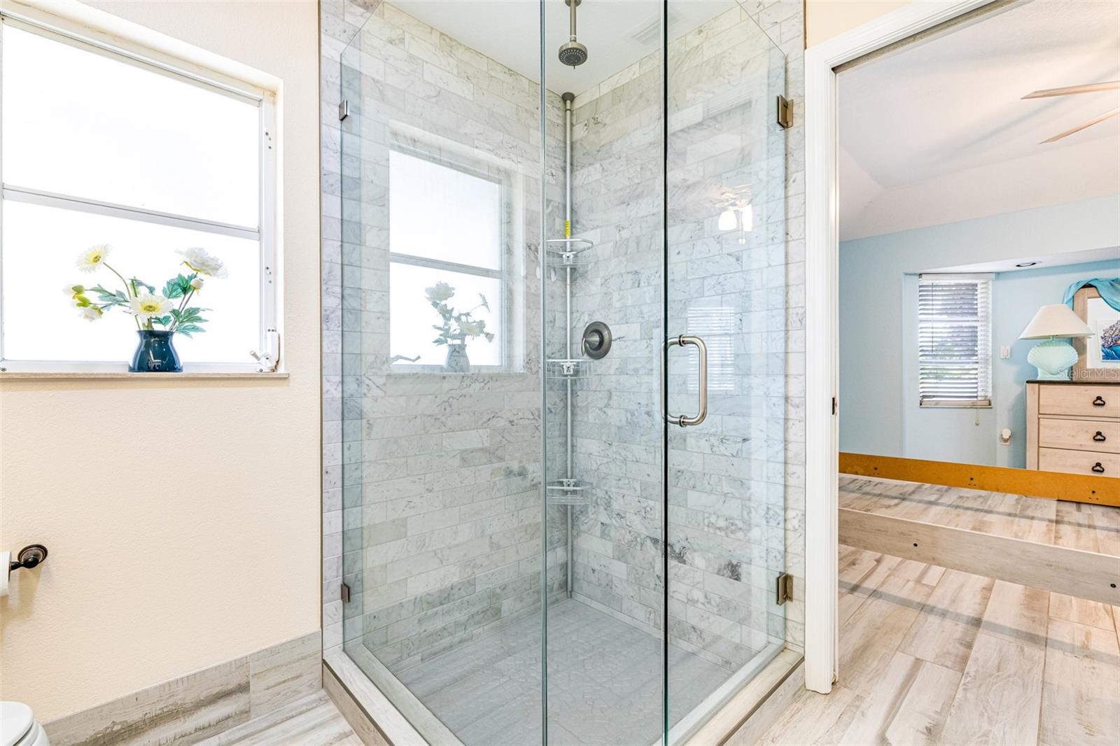 PALM SHORES - Residential