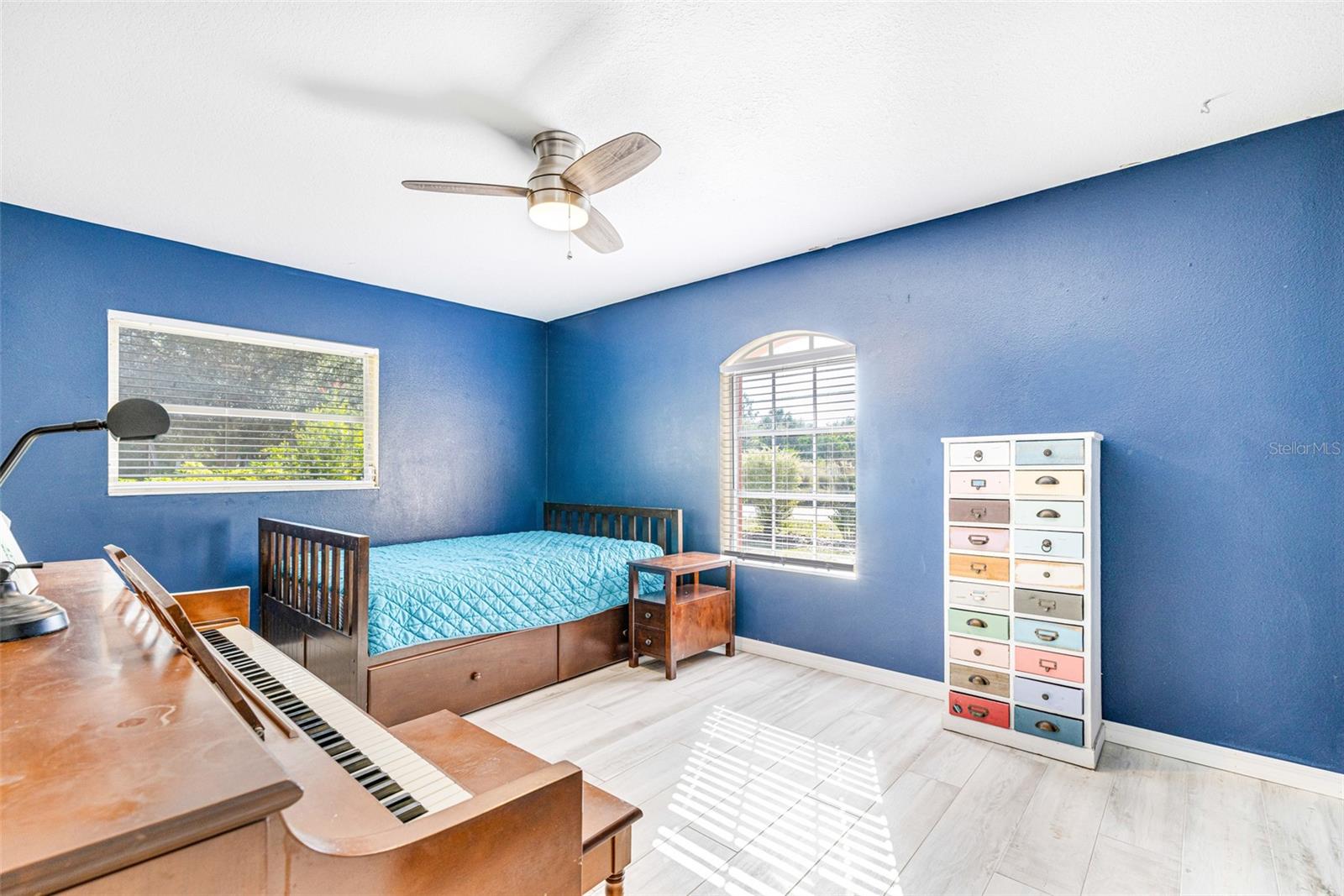 PALM SHORES - Residential