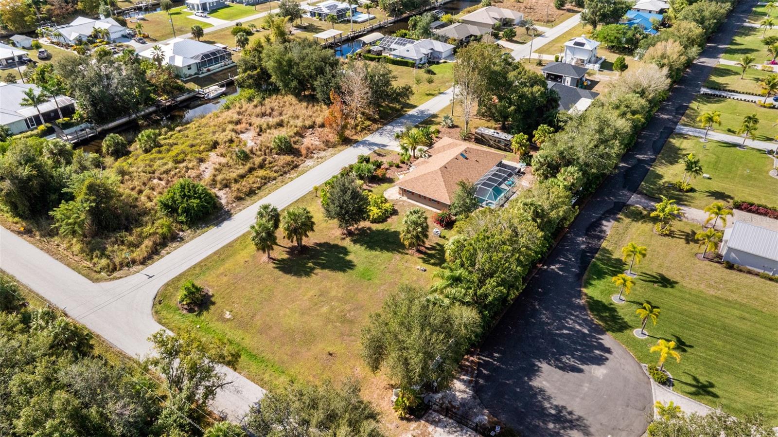 PALM SHORES - Residential