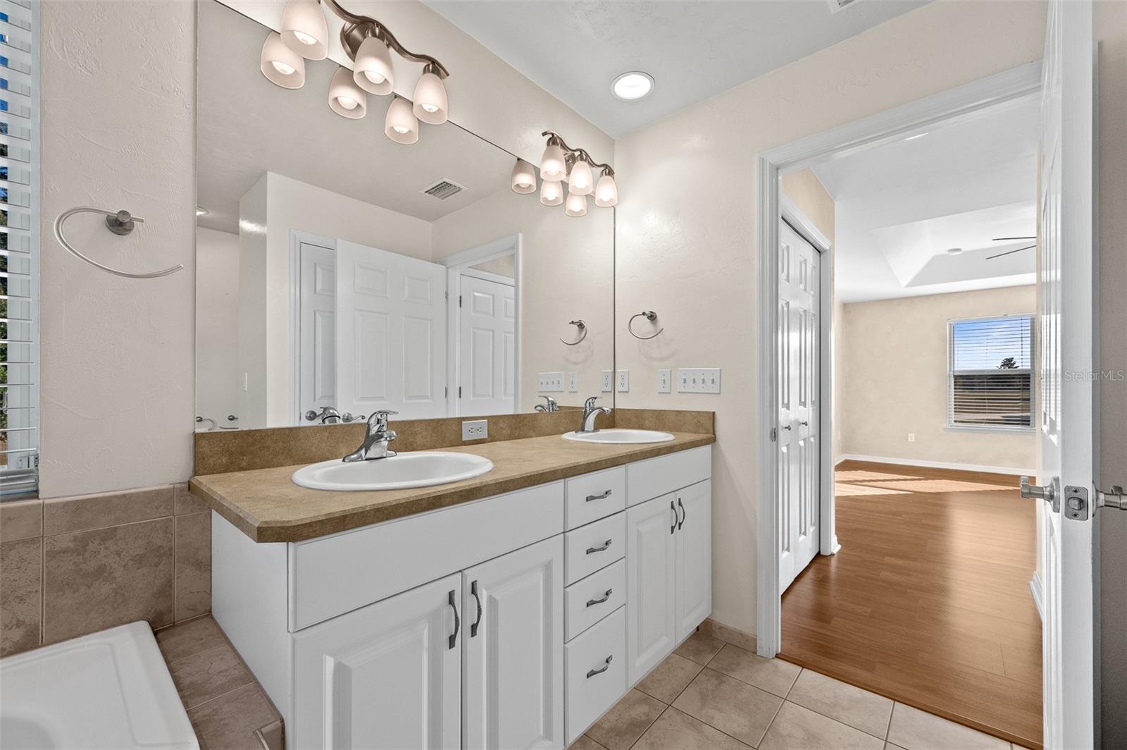 HAMMACK RIDGE UNIT 3-E - Residential