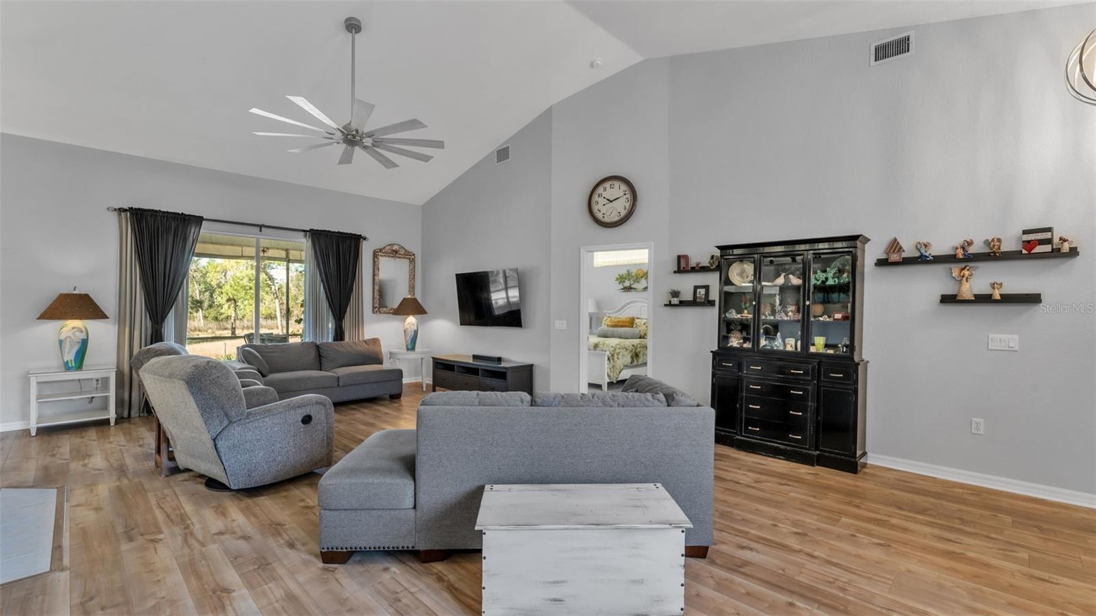 HUNTINGTON HILLS PH 05 - Residential