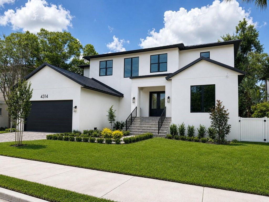 Photo of 4314 W Vasconia Street, Tampa, FL 33629 (MLS # TB8514139)