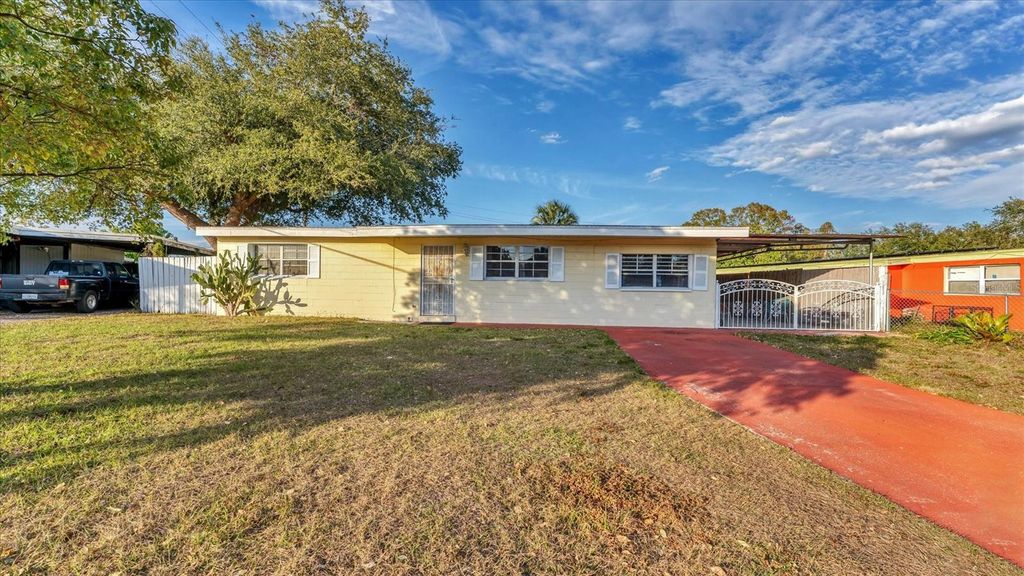 Photo of 7808 Parish Place, Tampa, FL 33619 (MLS # A4679707)
