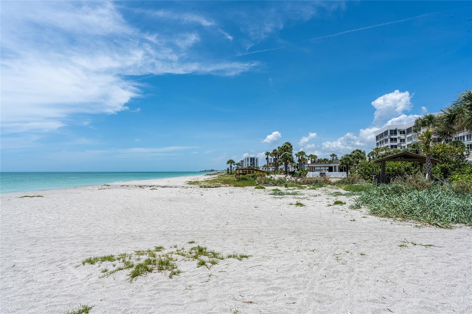 908 VILLAS DRIVE 14