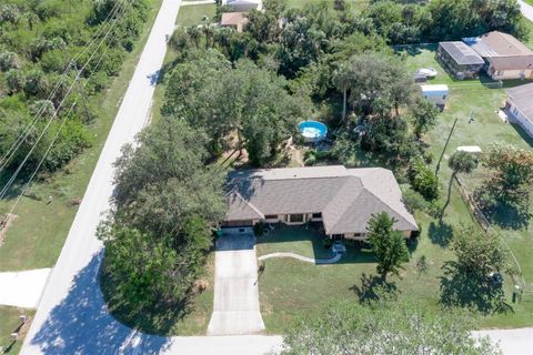 A home in PORT CHARLOTTE