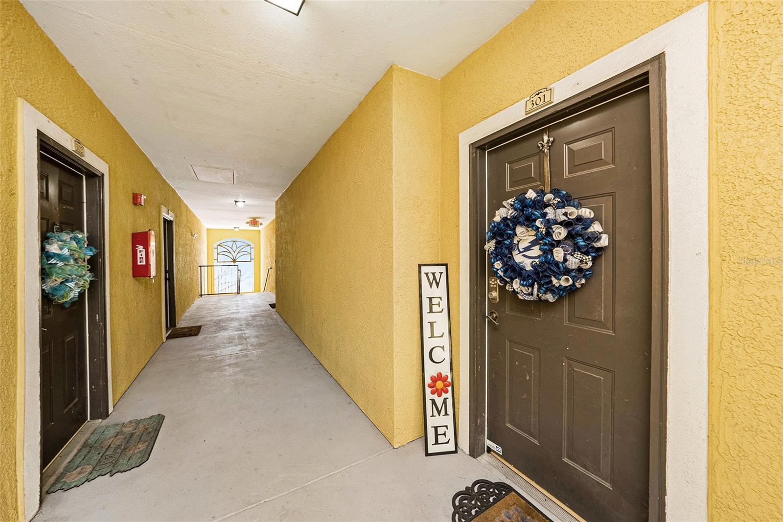 10017 COURTNEY PALMS BOULEVARD 301