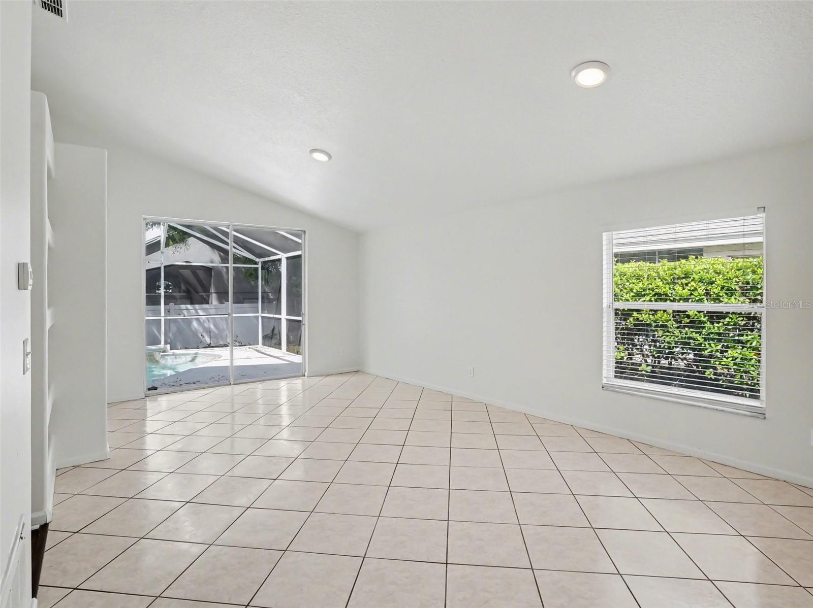 WESTON HILLS SUB - Residential