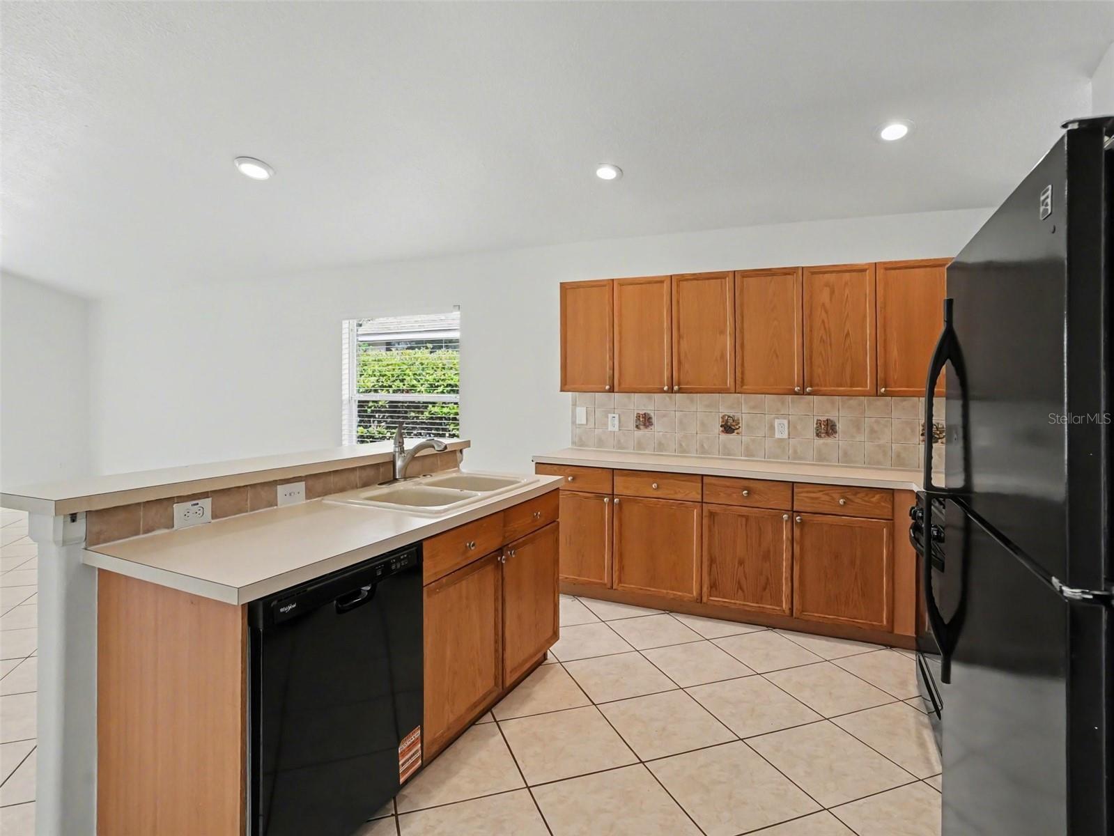 WESTON HILLS SUB - Residential