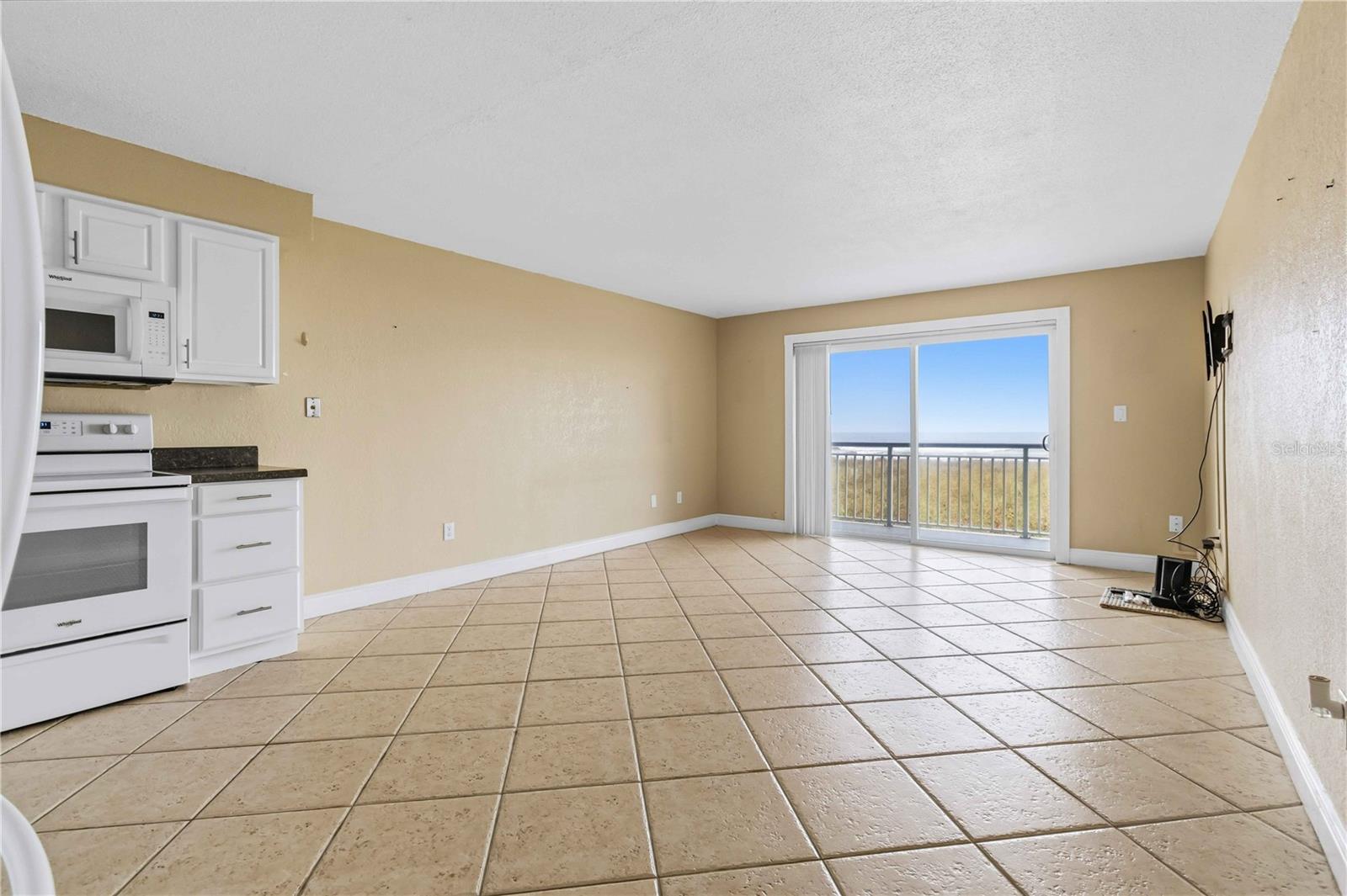 COCOA OCEAN BEACH - Residential Lease