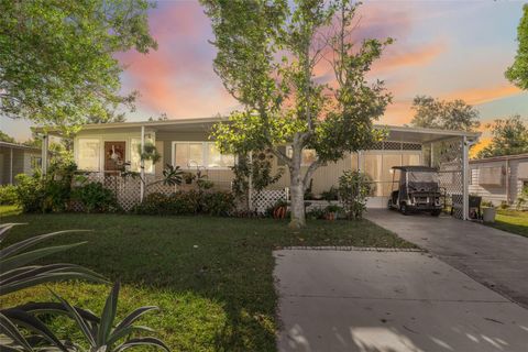 A home in BROOKSVILLE