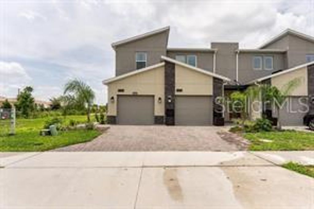 Photo of 9355 Sommerset Hills Drive #9355, Davenport, FL 33896 (MLS # S5135546)