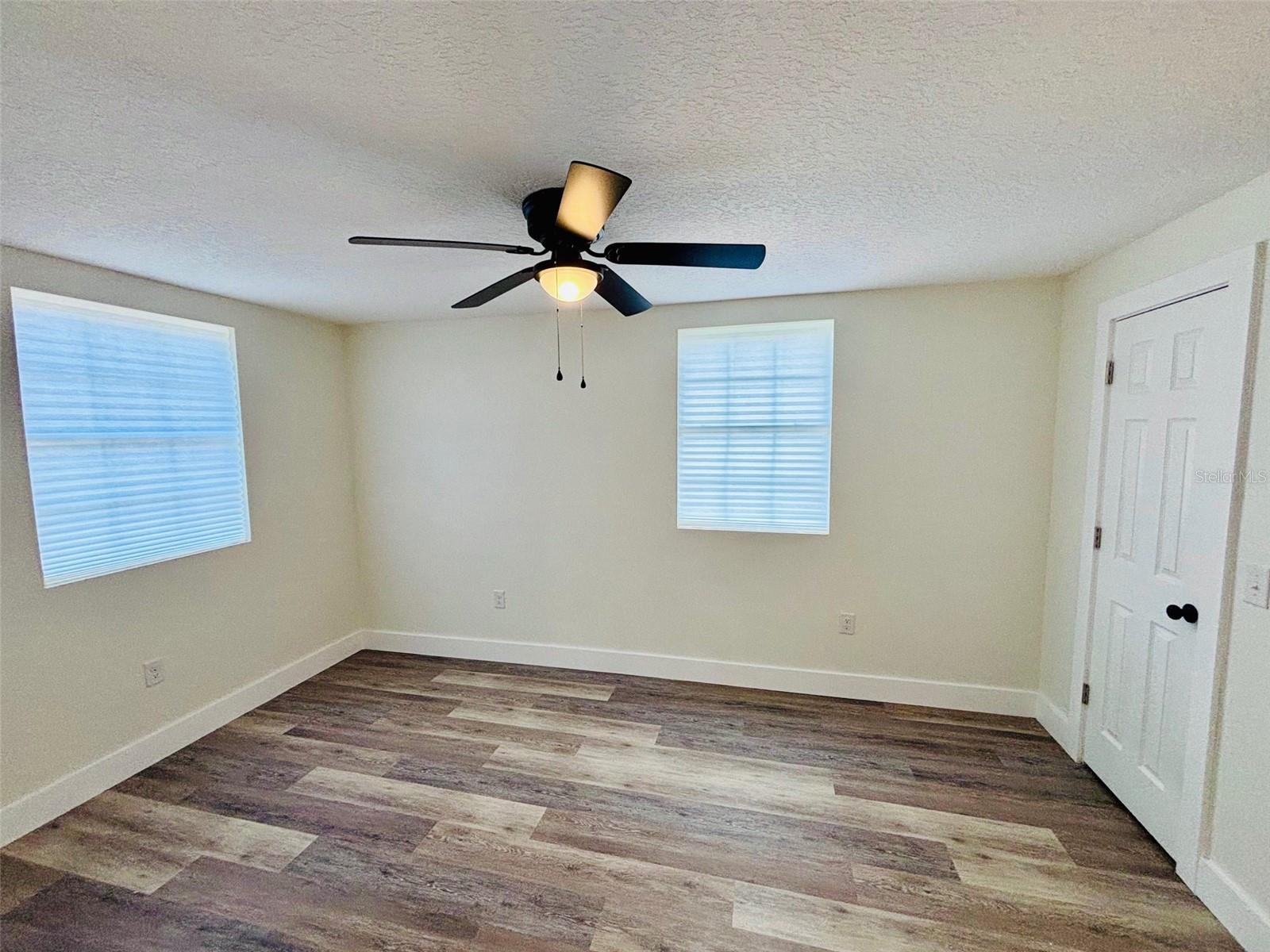 HANKINS SUBURBAN HOMESITES RE - Residential