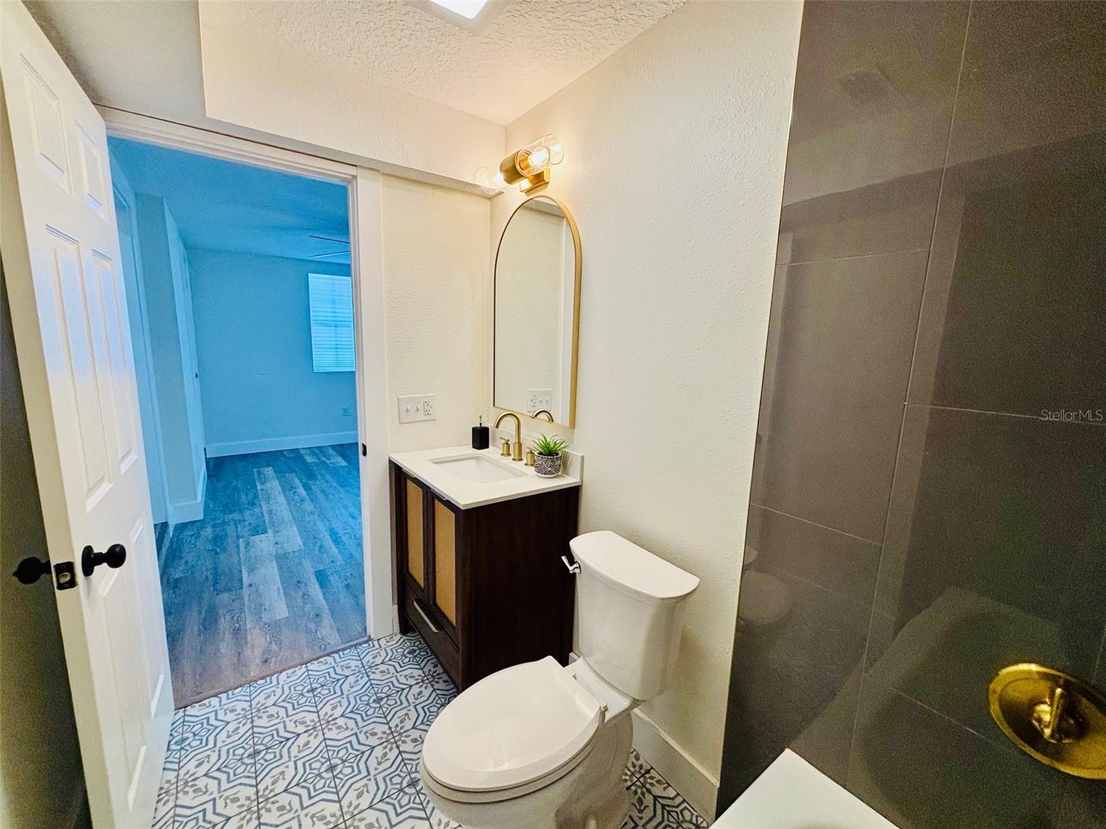 HANKINS SUBURBAN HOMESITES RE - Residential