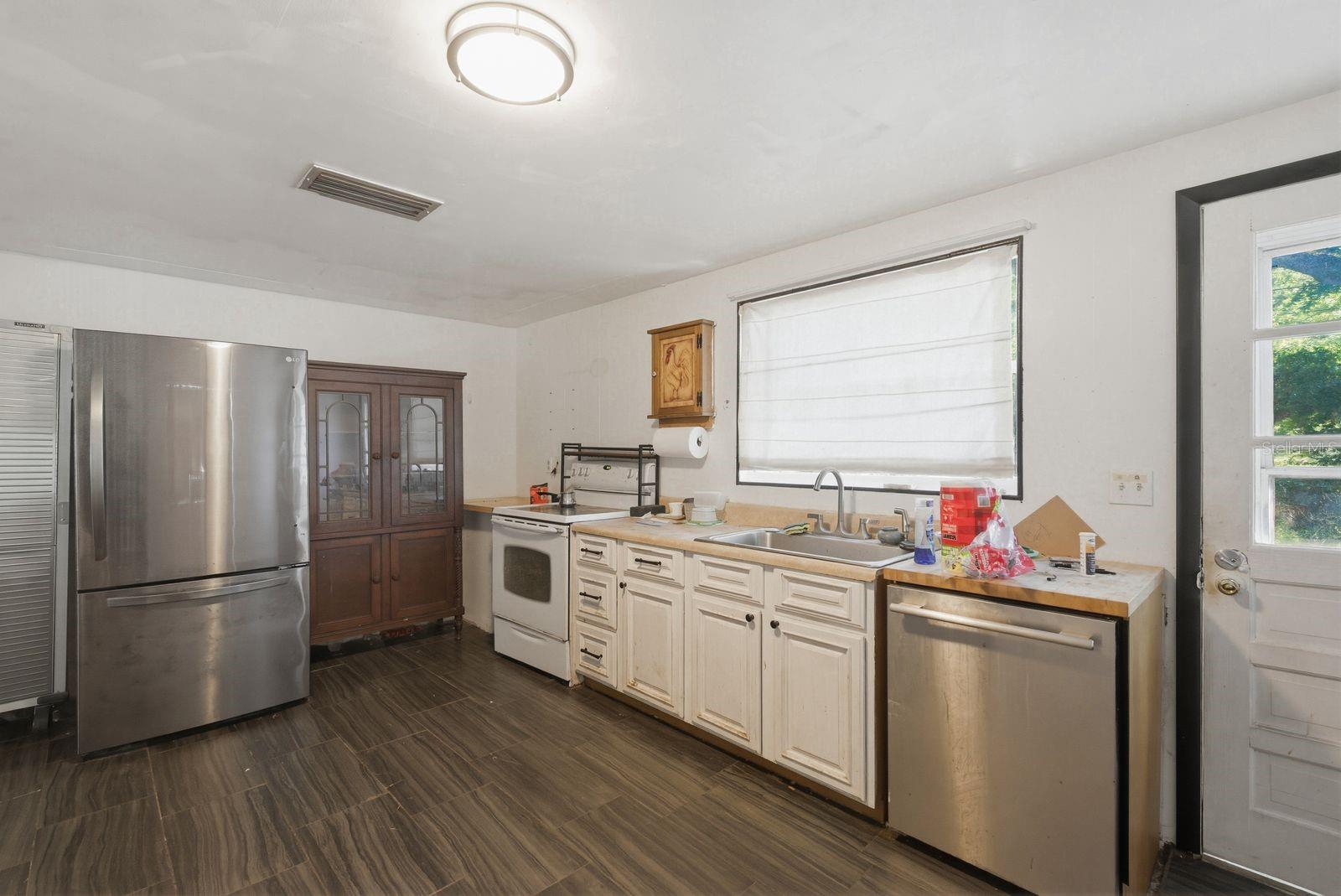 PATRICIA ESTATES - Residential