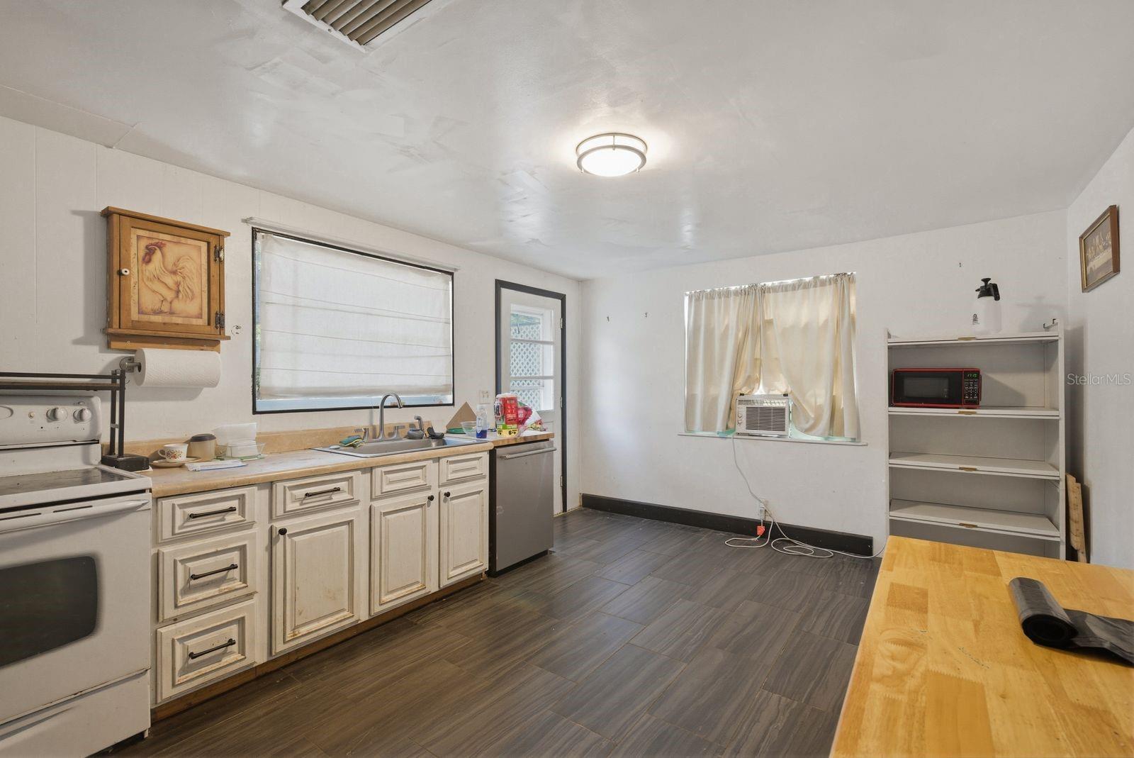 PATRICIA ESTATES - Residential