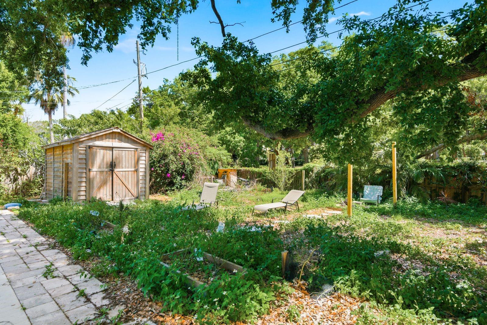 PATRICIA ESTATES - Residential