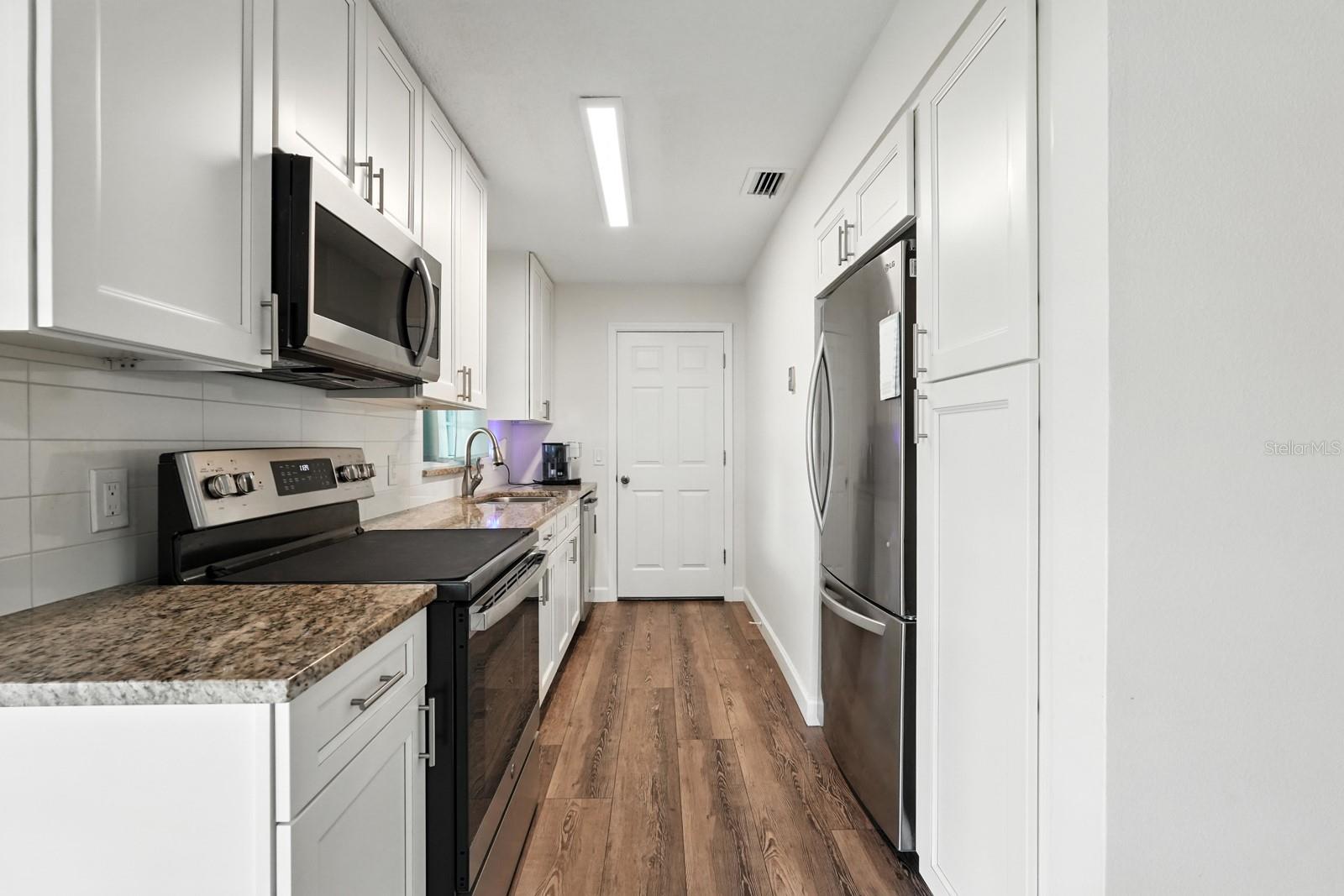 LANTERN PARK UNITS 01 & 02 - Residential