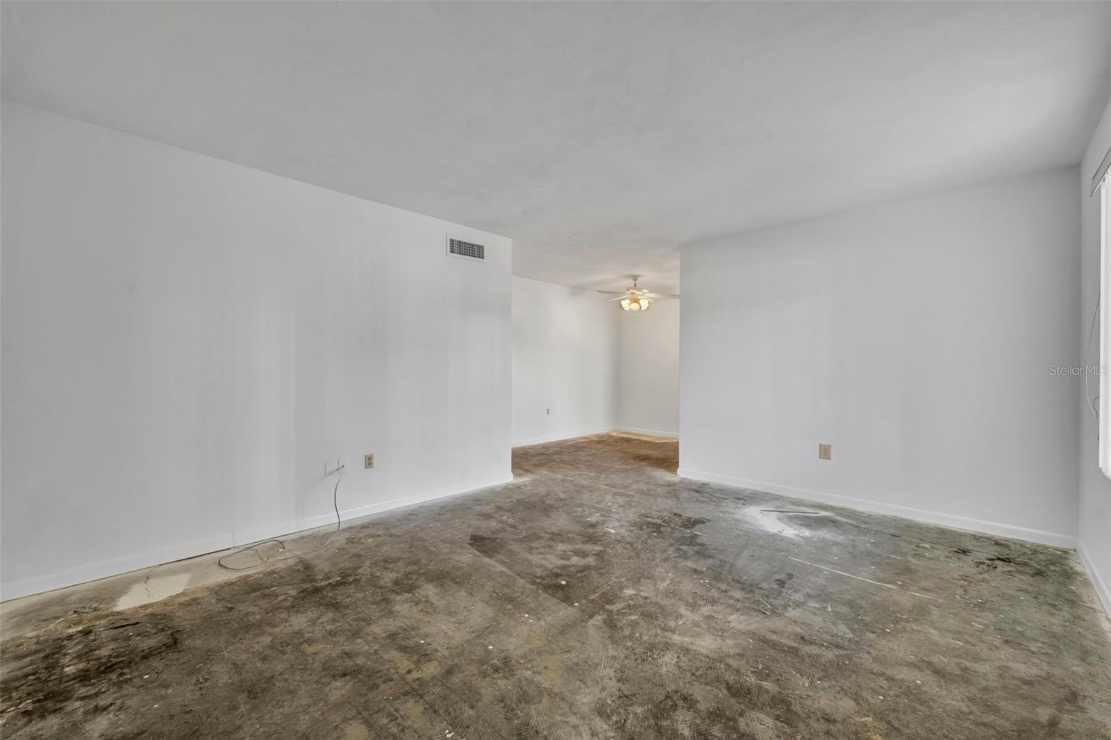 LAKE MAITLAND TERRACE APTS - Residential