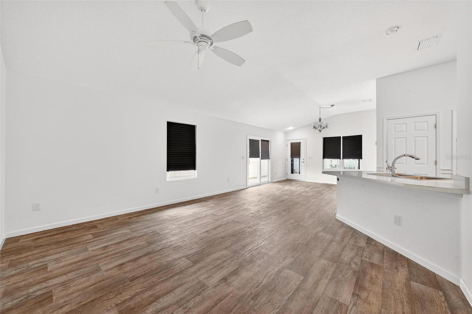 SOUTHERN OAKS CHASE VILLAS - Residential