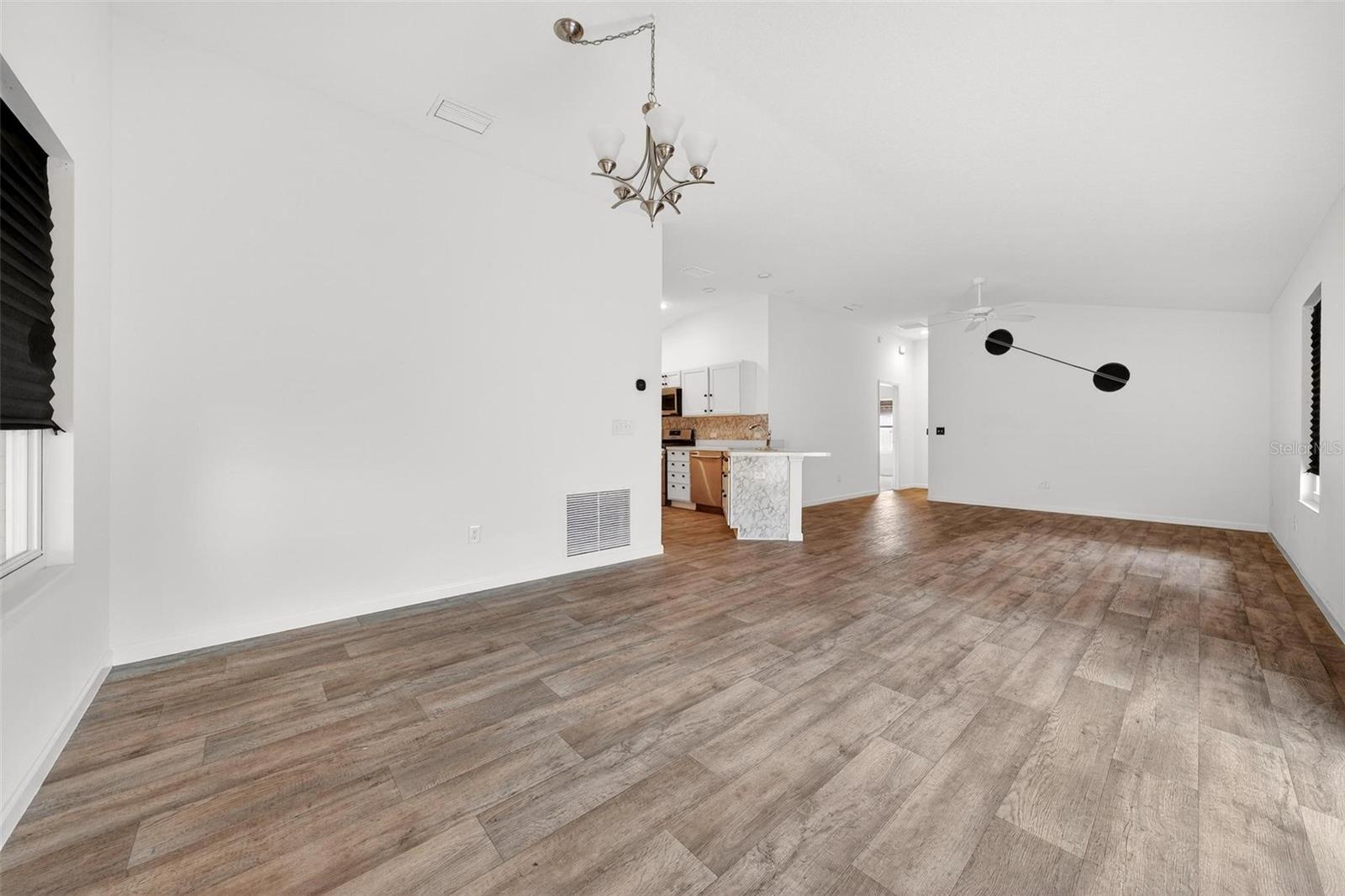 SOUTHERN OAKS CHASE VILLAS - Residential