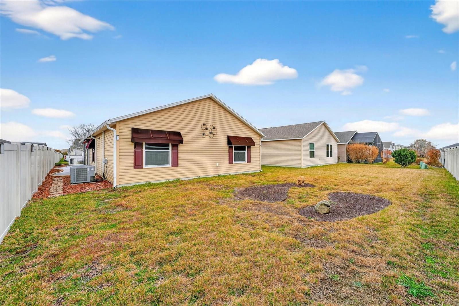 SOUTHERN OAKS CHASE VILLAS - Residential