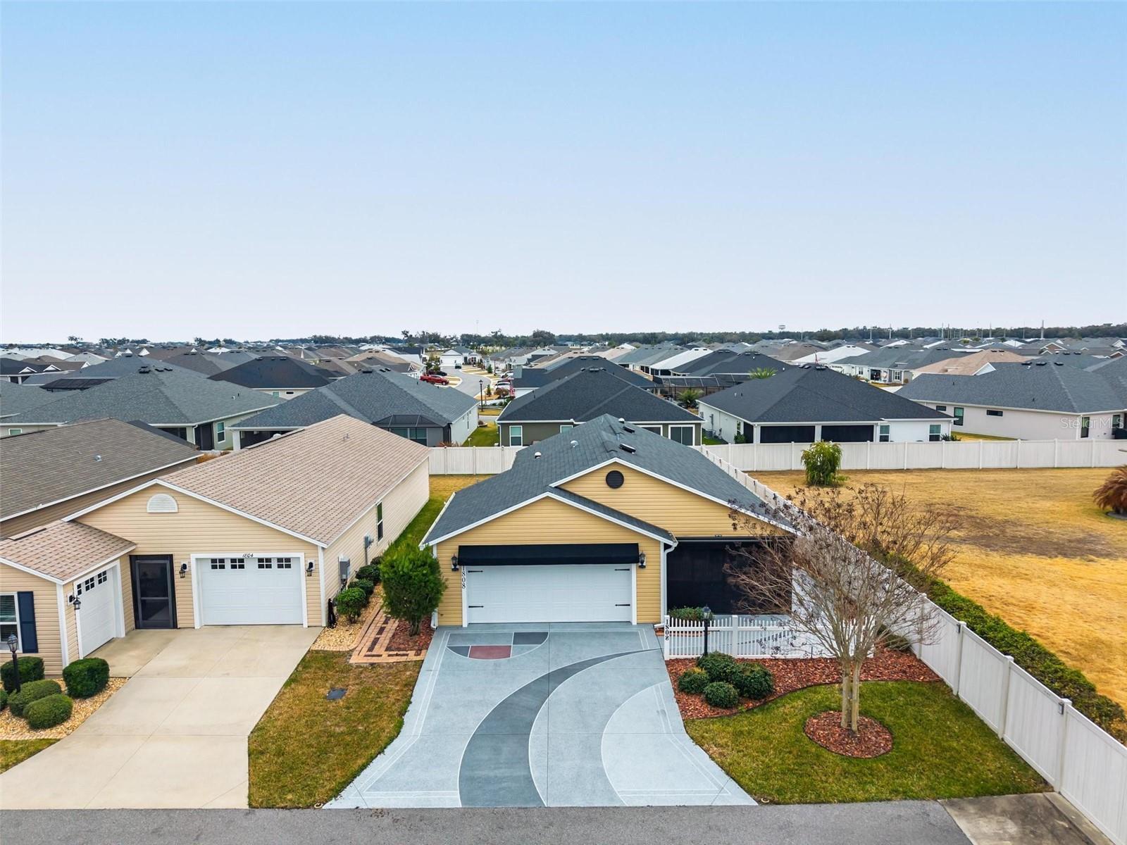 SOUTHERN OAKS CHASE VILLAS - Residential