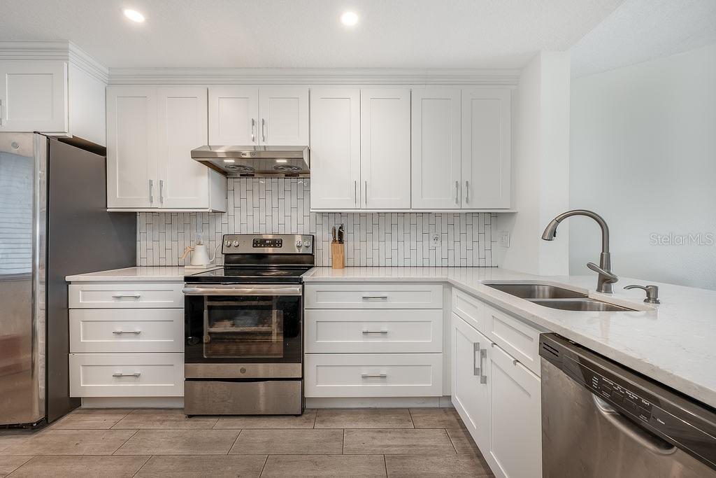 FAIRVIEW VISTA CONDO PH 01 - Residential