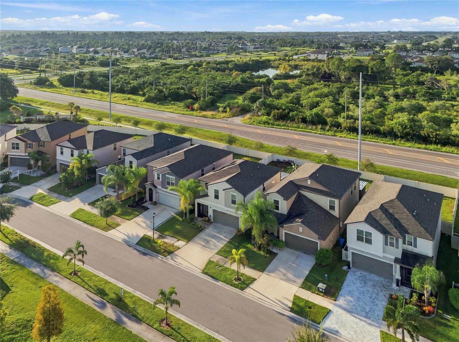 5111 WHITE CHICORY DRIVE
