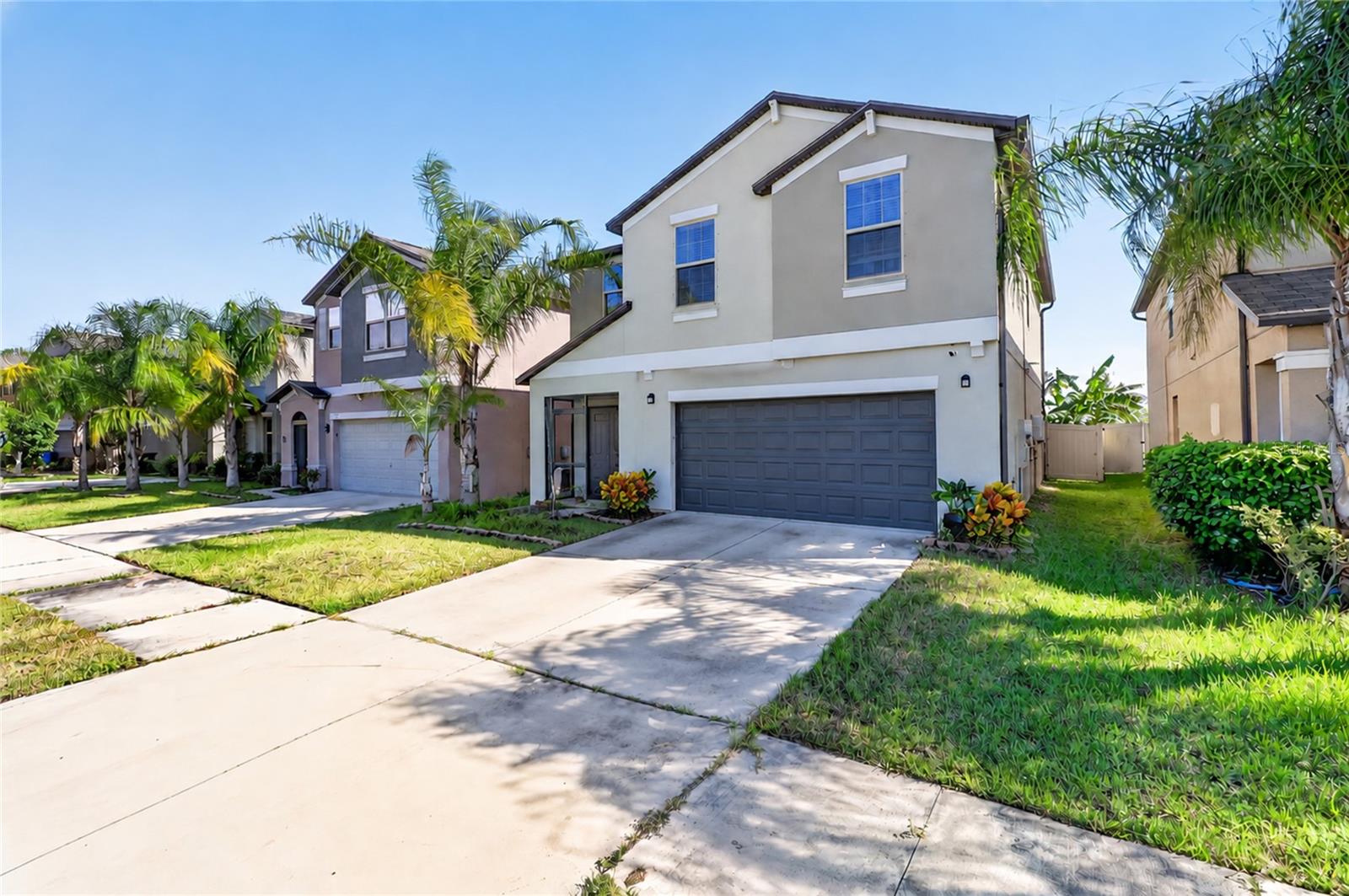 5111 WHITE CHICORY DRIVE