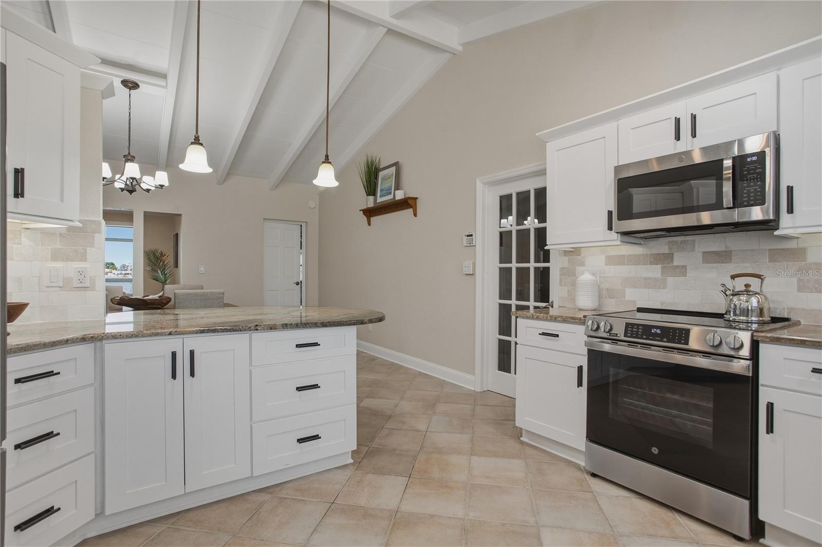 SUNRAY BEACH HOMES - Residential