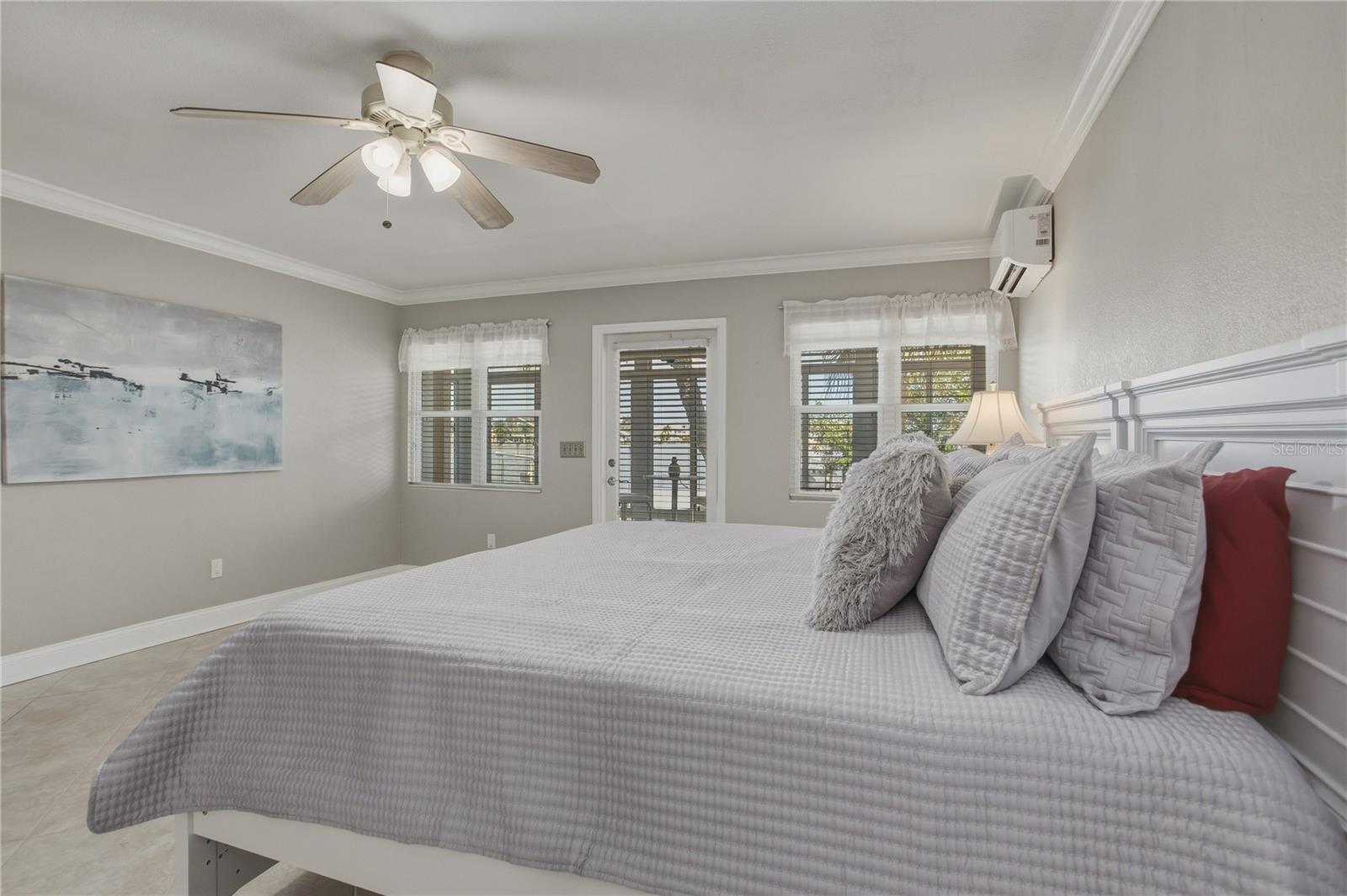 SUNRAY BEACH HOMES - Residential