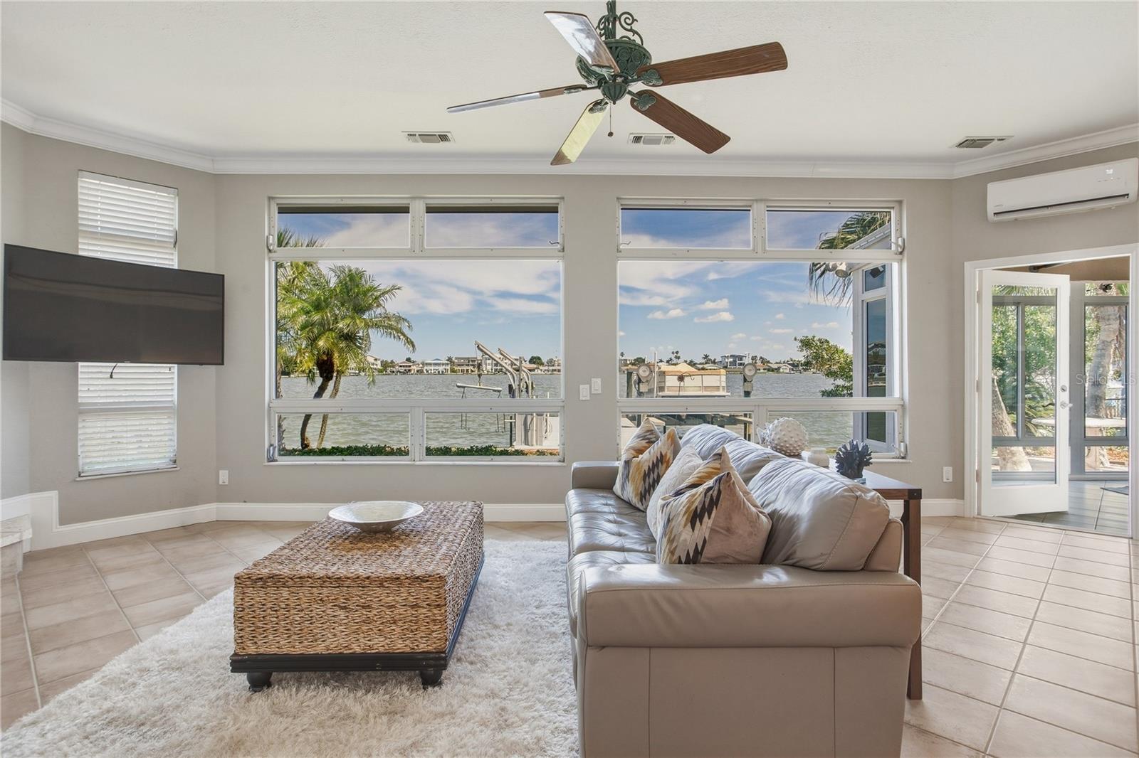 SUNRAY BEACH HOMES - Residential