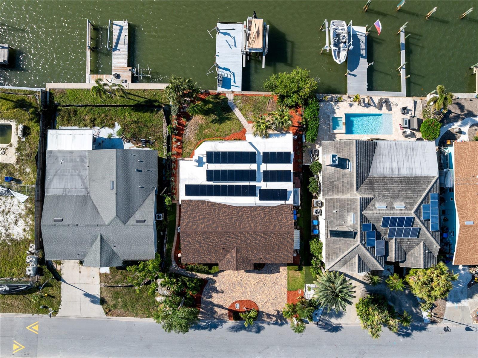 SUNRAY BEACH HOMES - Residential
