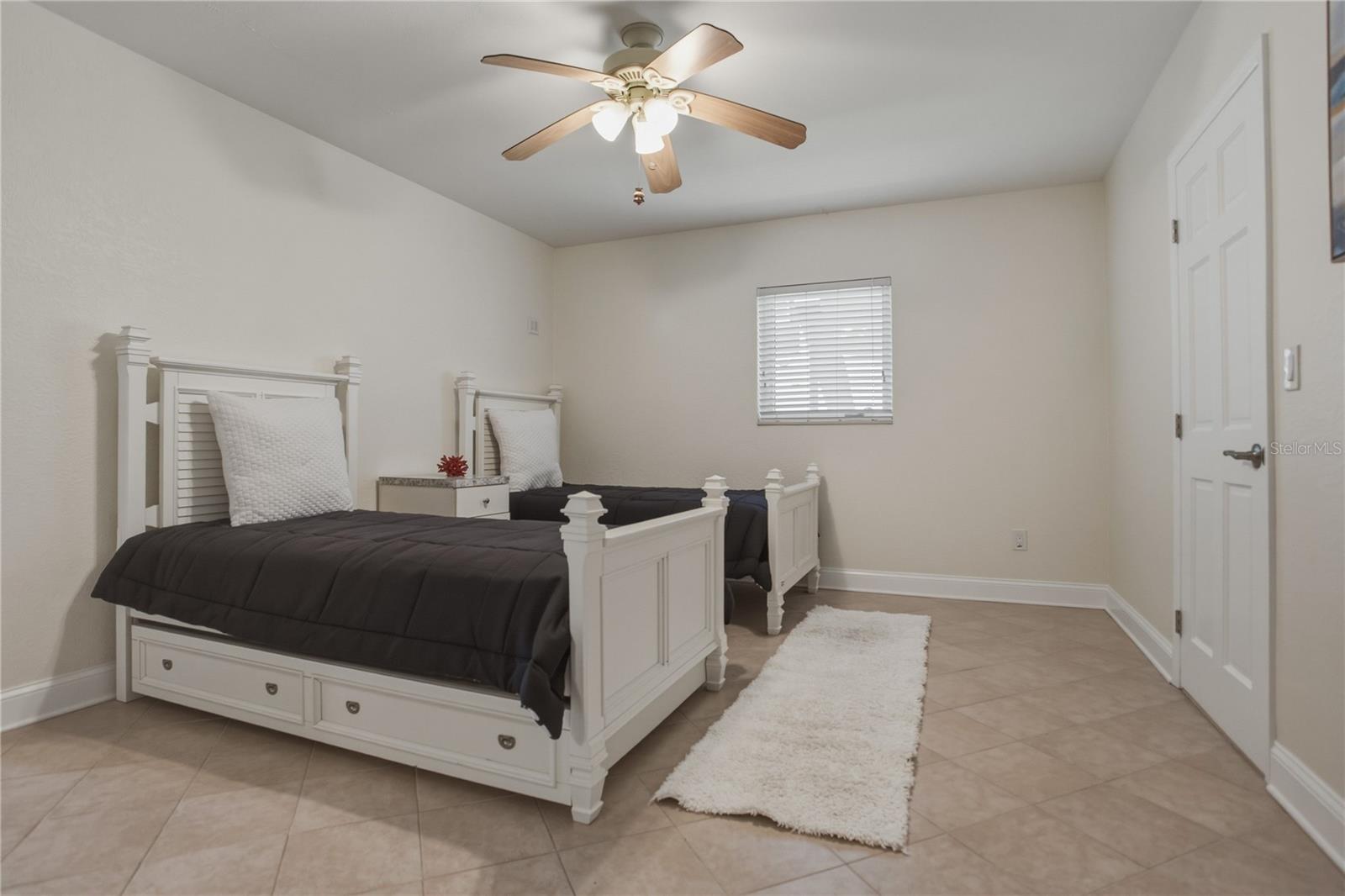 SUNRAY BEACH HOMES - Residential