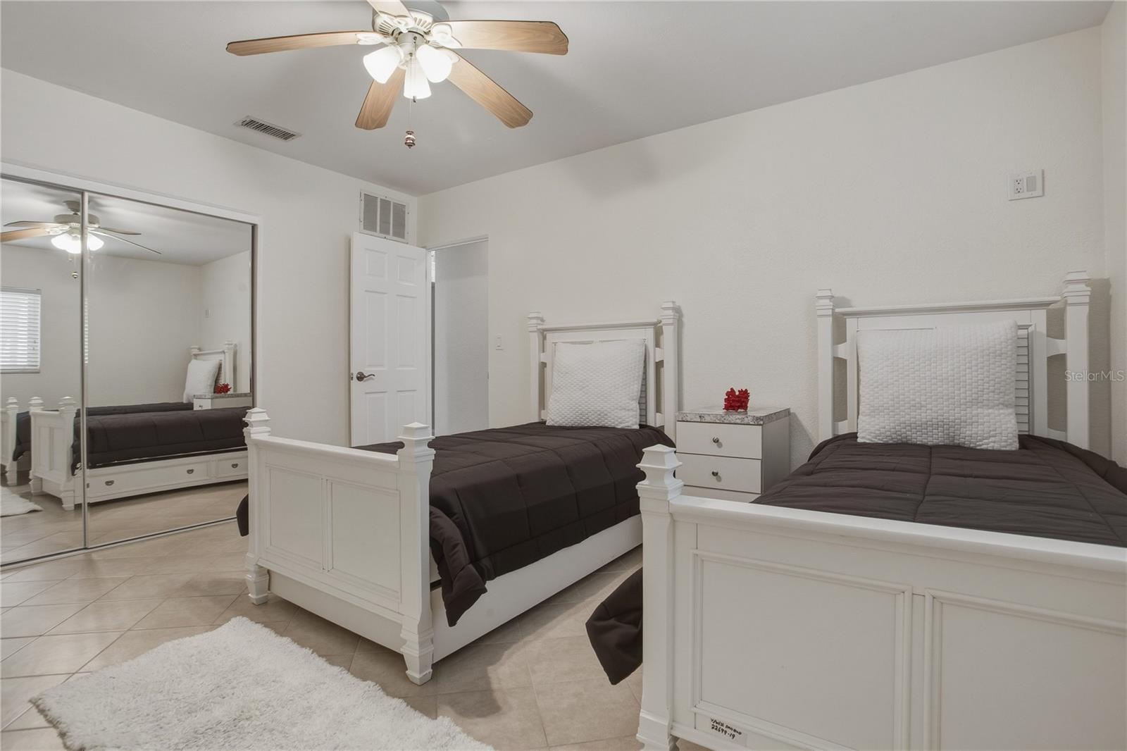 SUNRAY BEACH HOMES - Residential