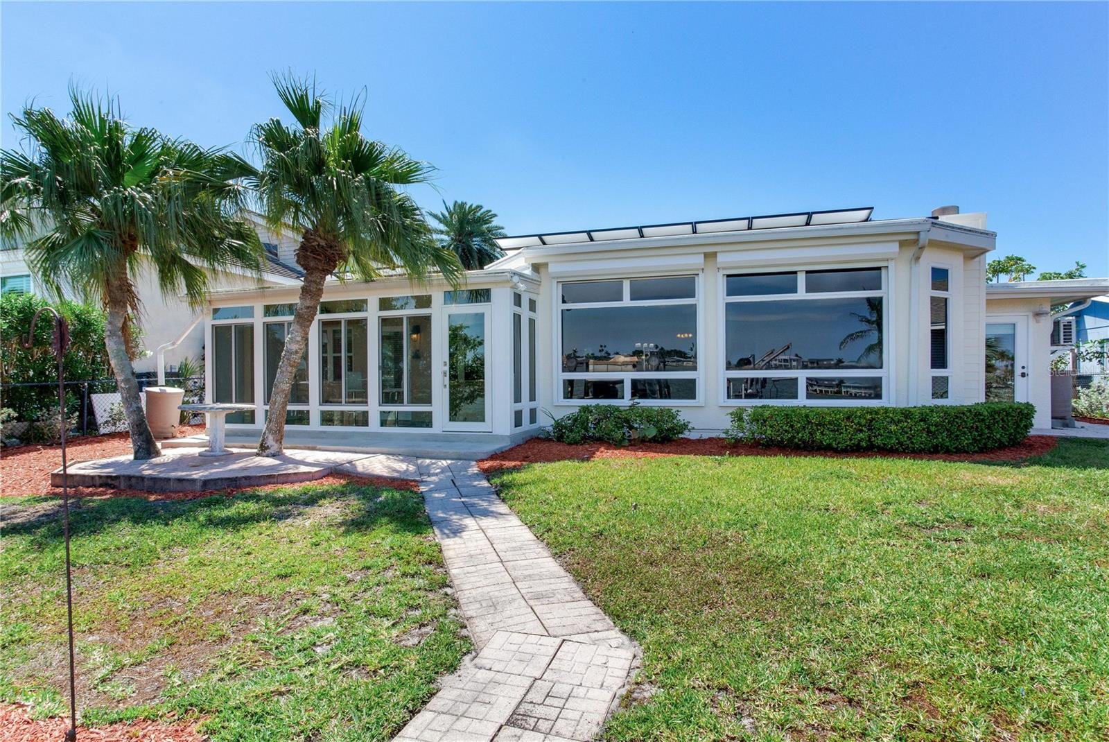 SUNRAY BEACH HOMES - Residential