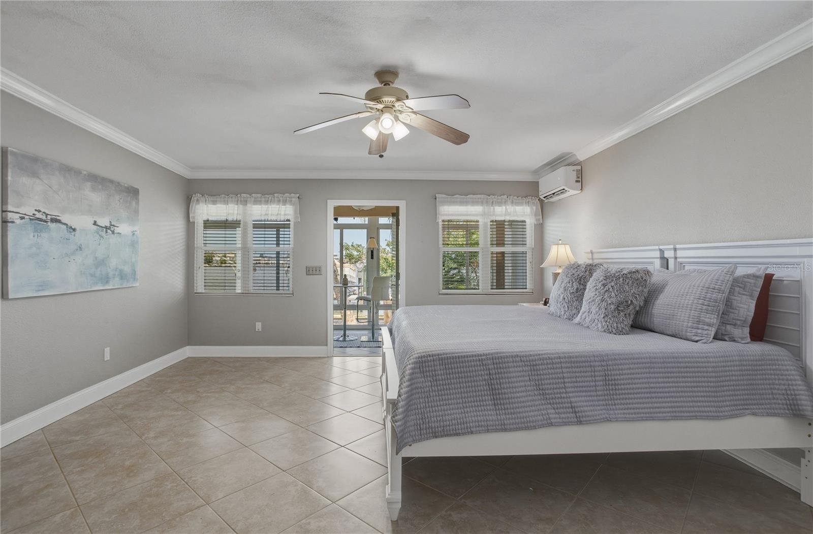 SUNRAY BEACH HOMES - Residential
