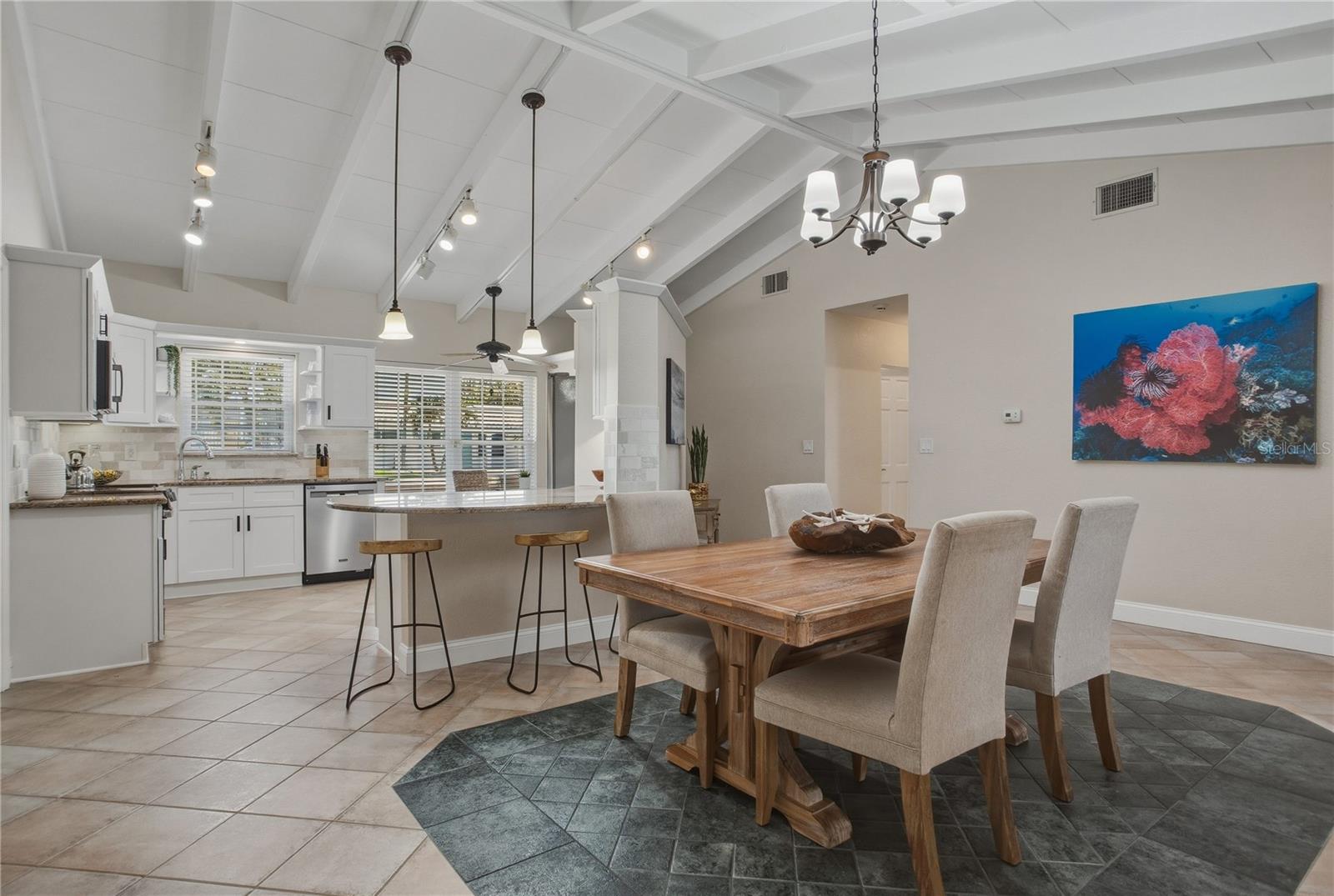 SUNRAY BEACH HOMES - Residential