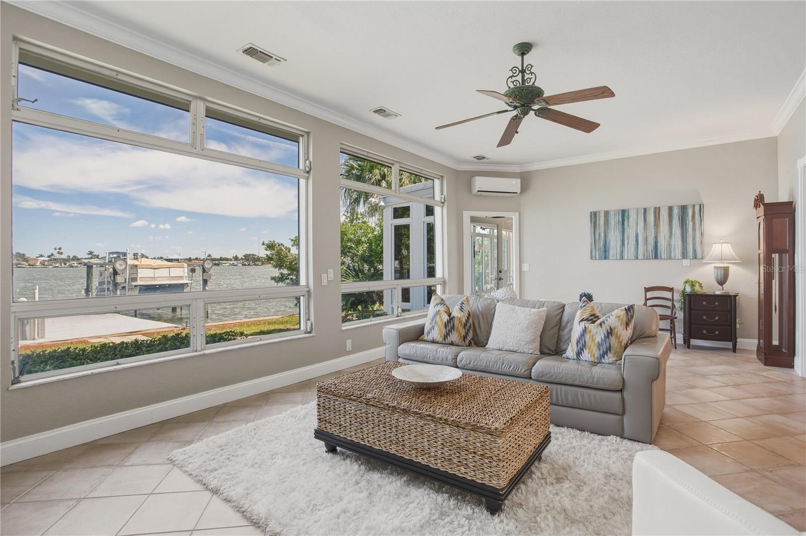 SUNRAY BEACH HOMES - Residential