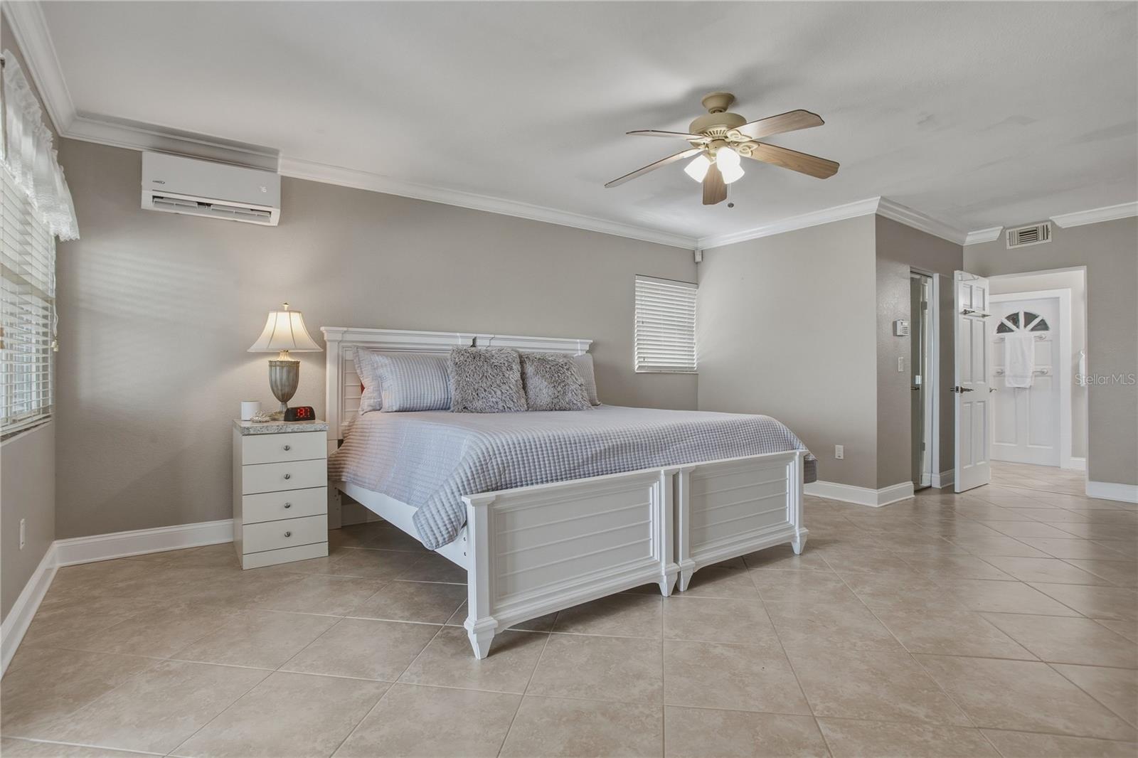 SUNRAY BEACH HOMES - Residential