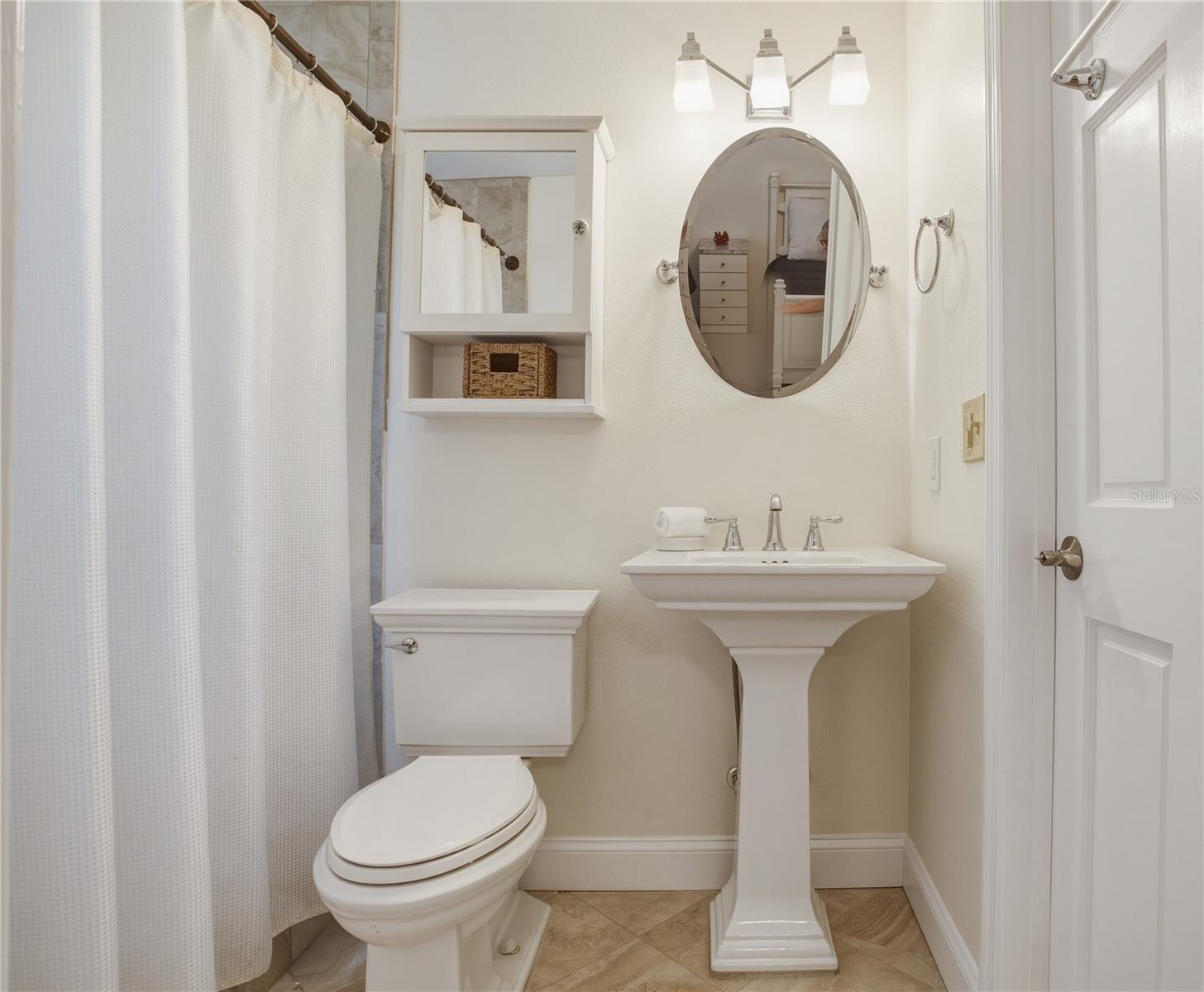 SUNRAY BEACH HOMES - Residential