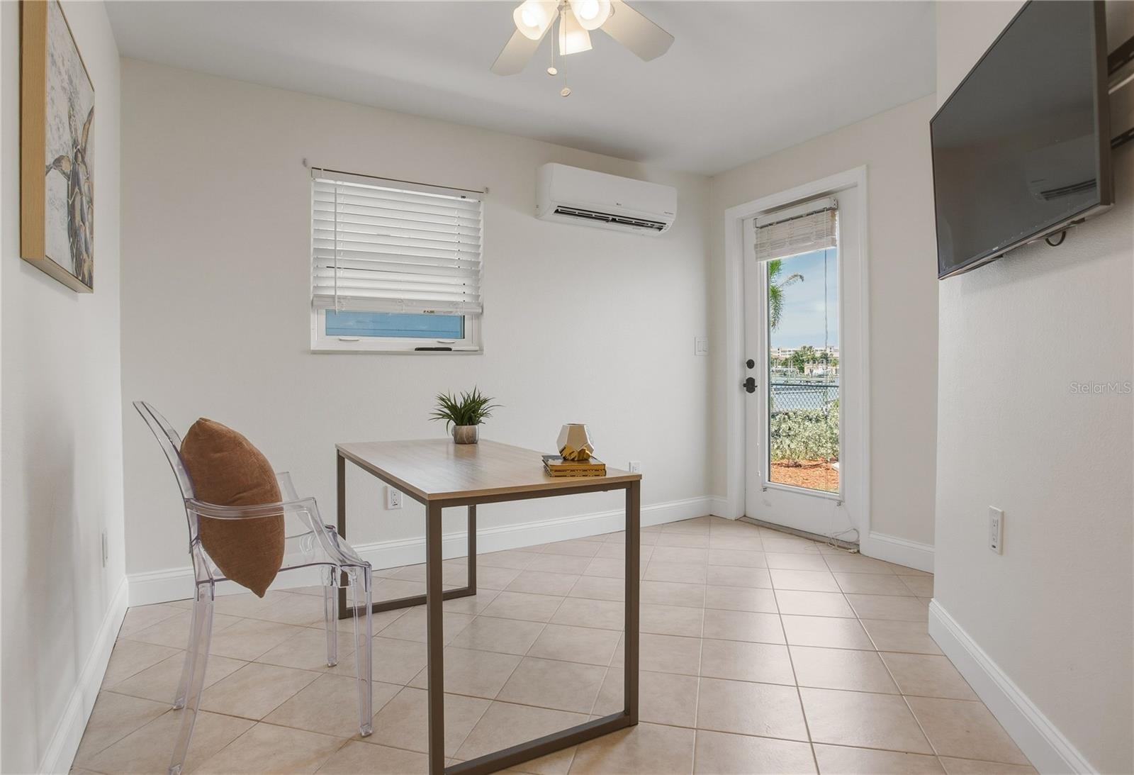 SUNRAY BEACH HOMES - Residential