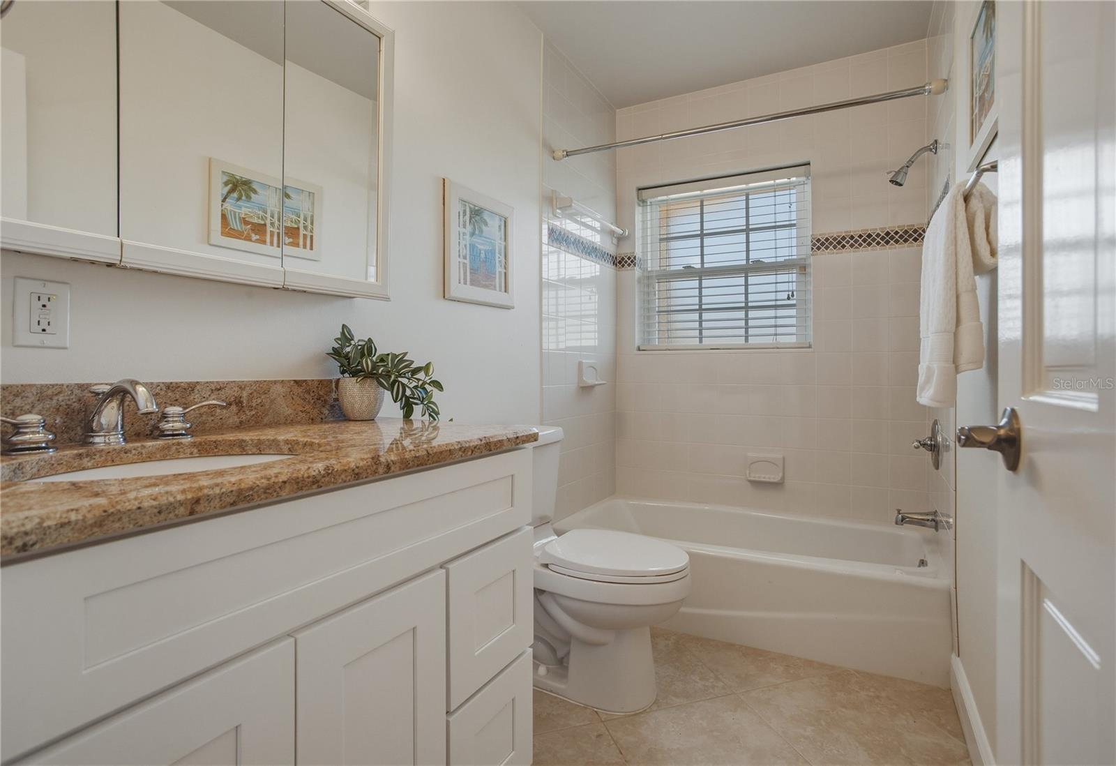 SUNRAY BEACH HOMES - Residential
